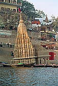 Varanasi - Scindia Ghat - Shiva temple 